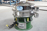 600型三次元振動篩，產(chǎn)量可達500kg/h。